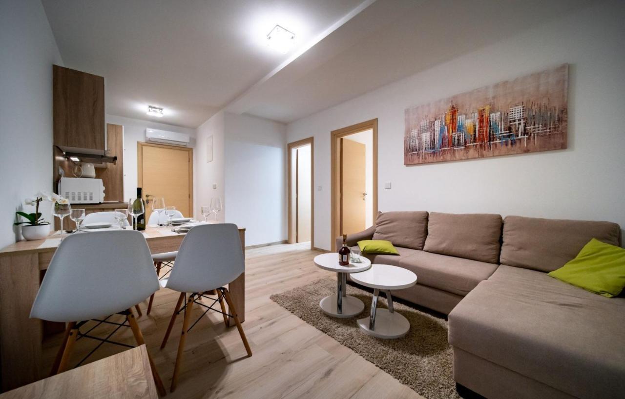 Apartments Arbis Lopar Eksteriør billede