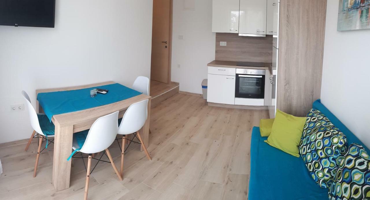 Apartments Arbis Lopar Eksteriør billede